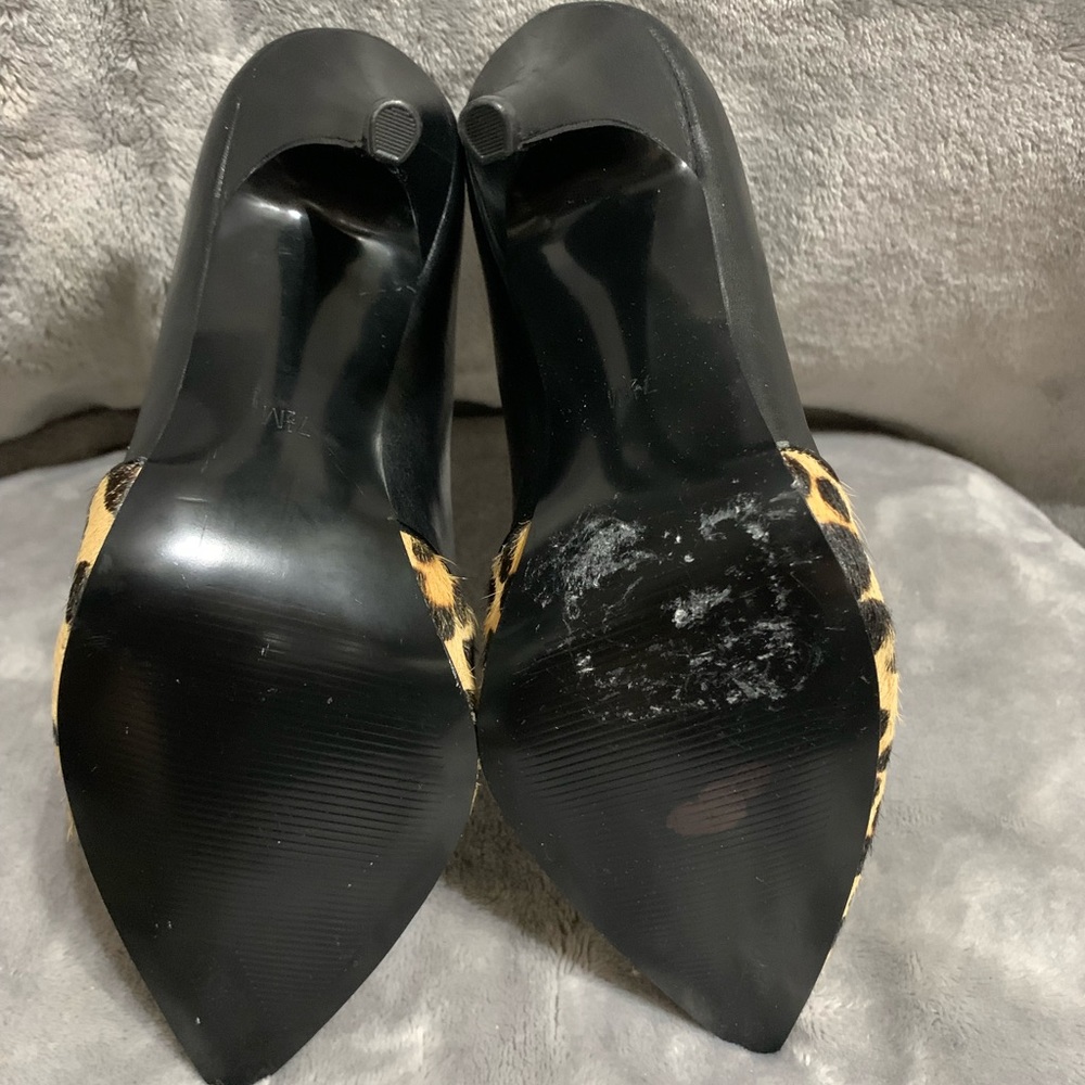 Like New - Guess Cheetah Stiletto Pumps
Size 7.5M - Picture 4 of 12